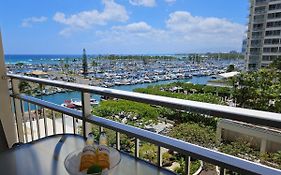 Ilikai Hotel & Luxury Suite Kitchen And Ocean View